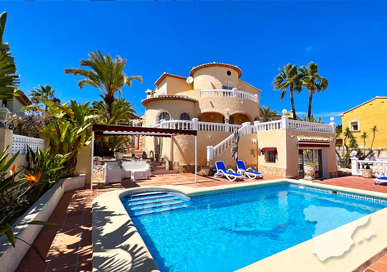 Frontal view of the villa from the pool area. 