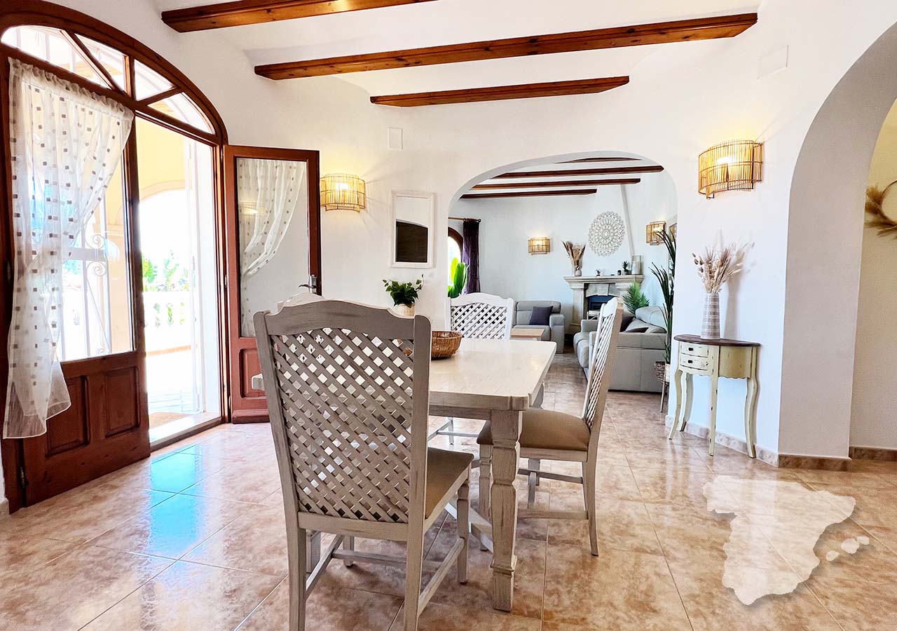 View on the Living Room Entrance Hallway. 